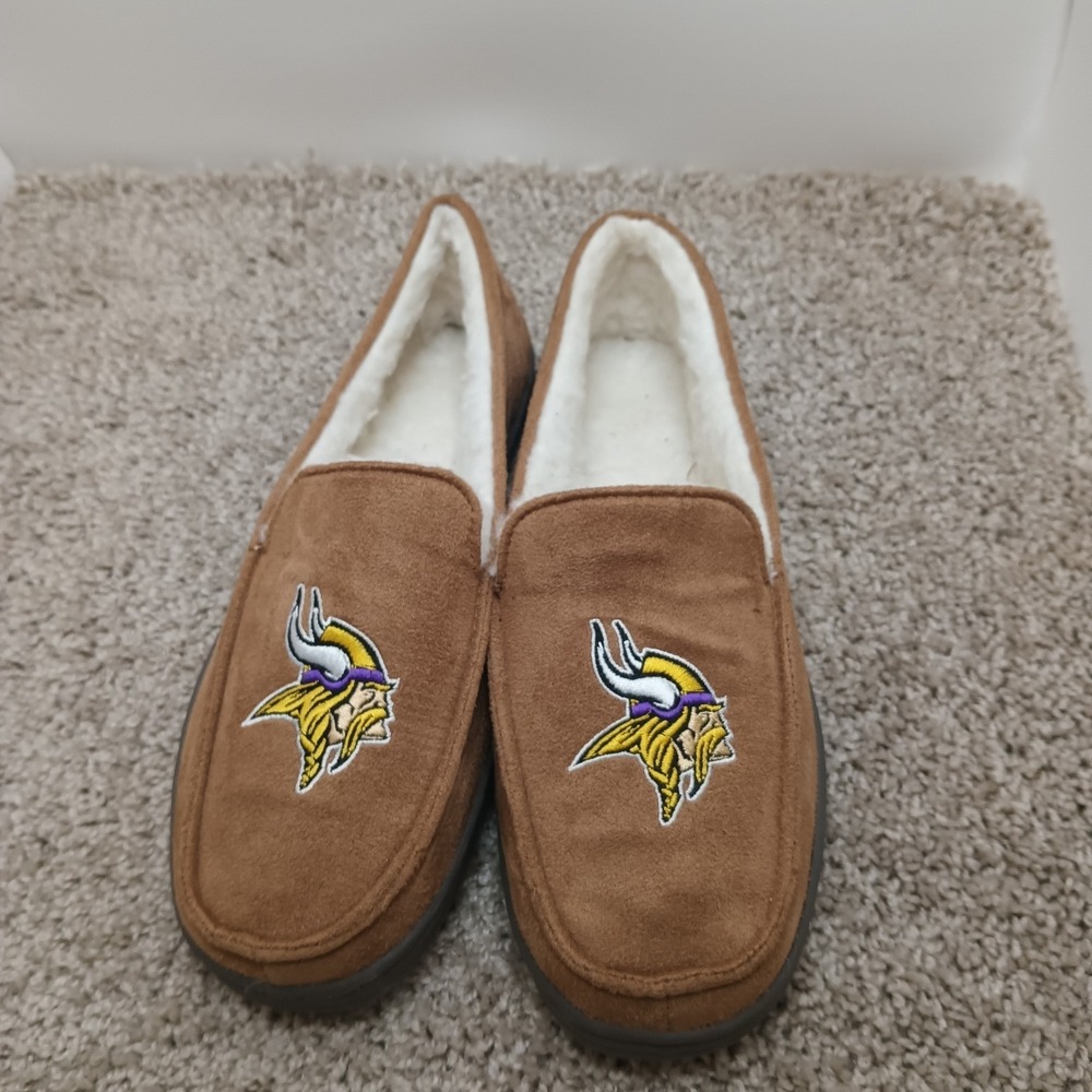Minnesota Vikings House Slippers Fur Lined Slides. Size Small 7/8.